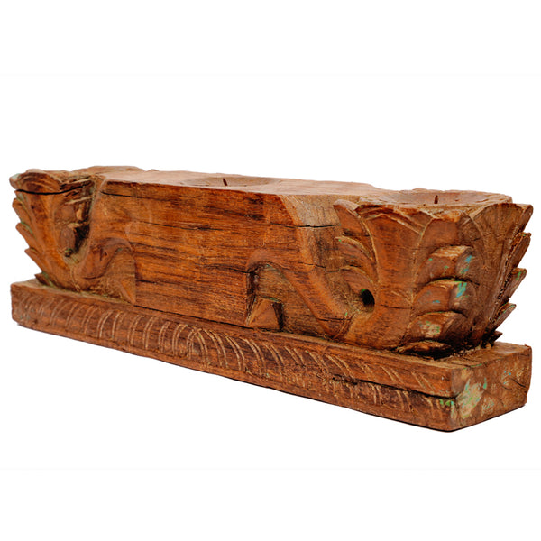 Diiwi Vinatge Carved Double Candle Holder